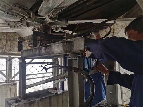 <a href=http://www.jiegelang.cn/tags23_0.html target=_blank class=infotextkey>冷卻塔風機</a>噪聲控制方法