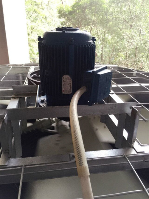 低噪音<a href=http://www.jiegelang.cn/tags11_0.html target=_blank class=infotextkey>冷卻塔電機(jī)</a>