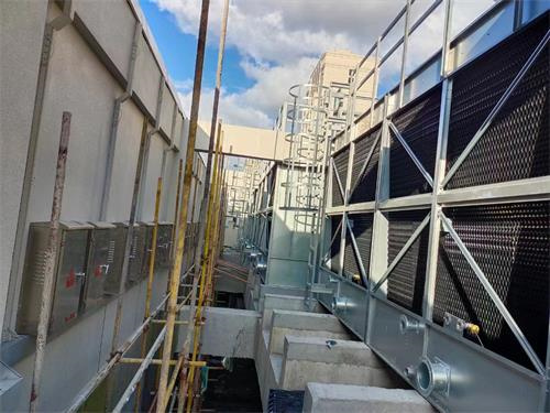 冷卻塔廠家選用玻璃鋼的原因(雅安玻璃鋼冷卻塔廠家定制)